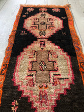 Jesse 37x16”